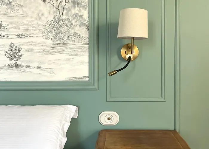 Manoir De Salleviale Bed and breakfast